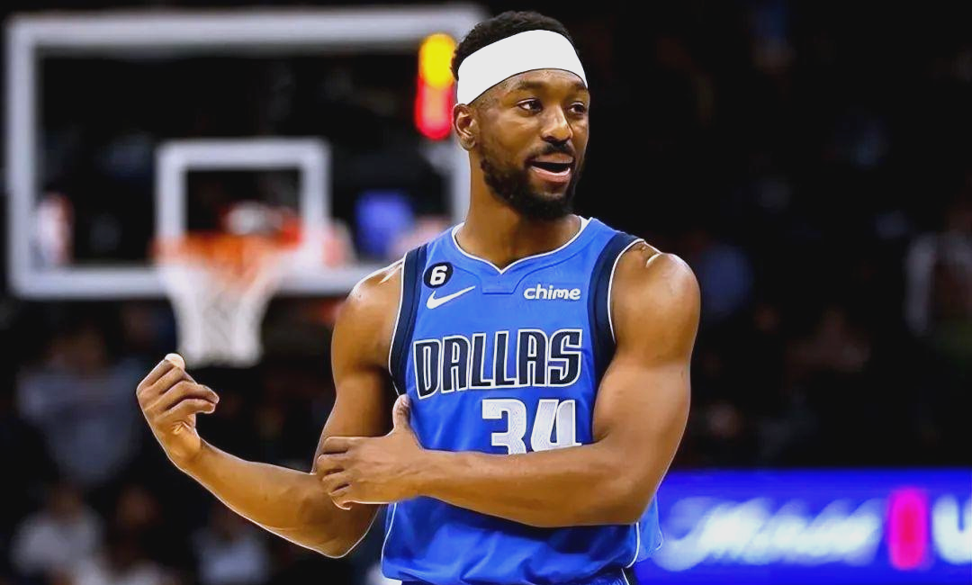 中展现了他 中展现了他