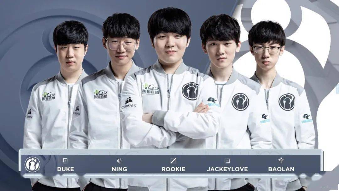 上演了这样 上演了这样